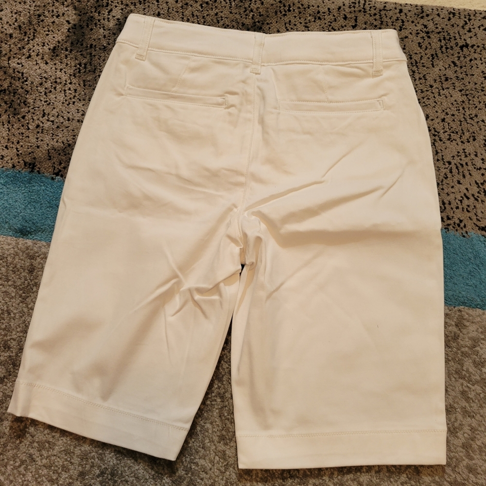 St John's bay Bermuda short size 2 nwt - Picture 4 of 4